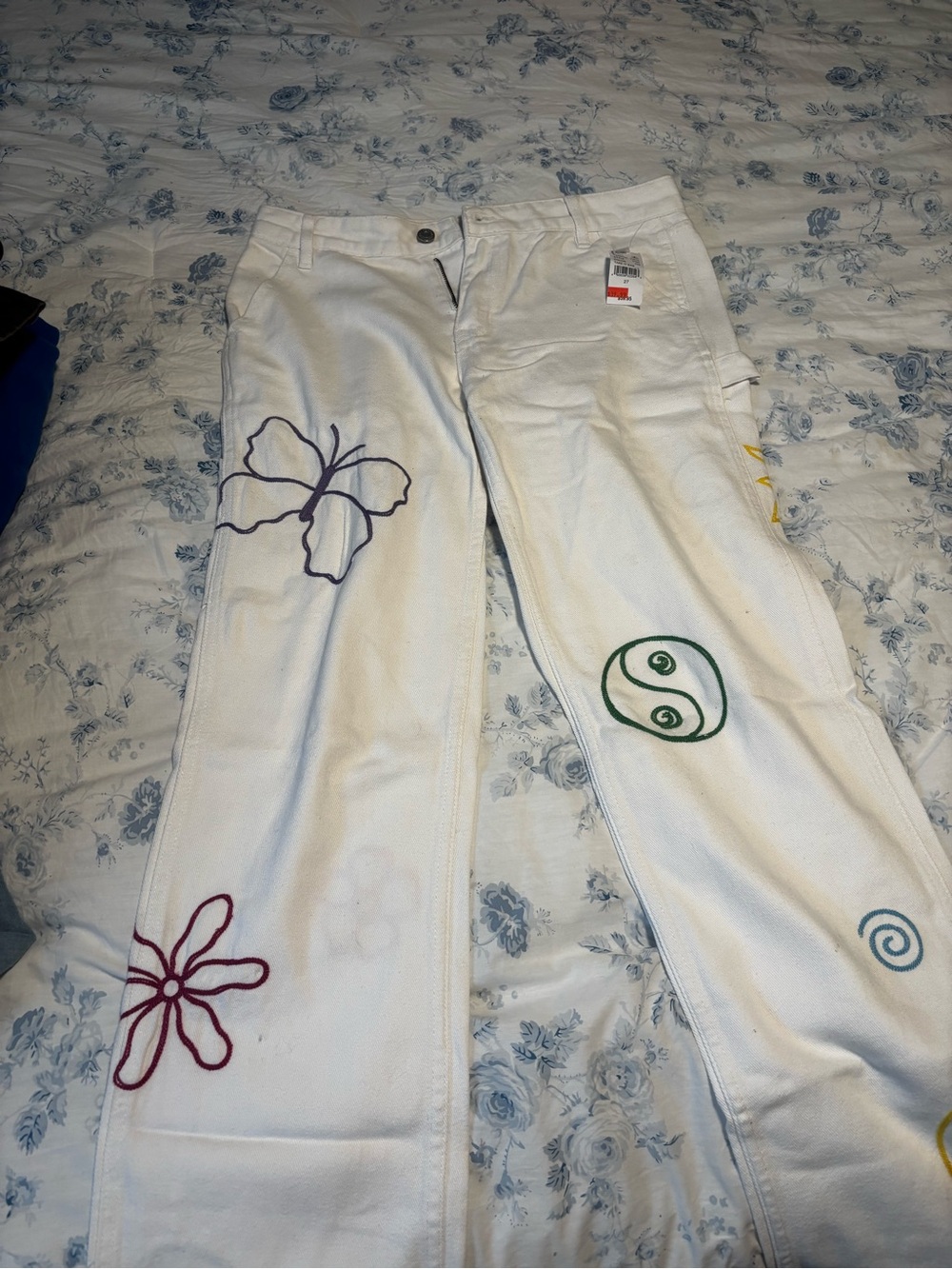 PacSun White Wide-Leg Jeans with Colorful Embroidery